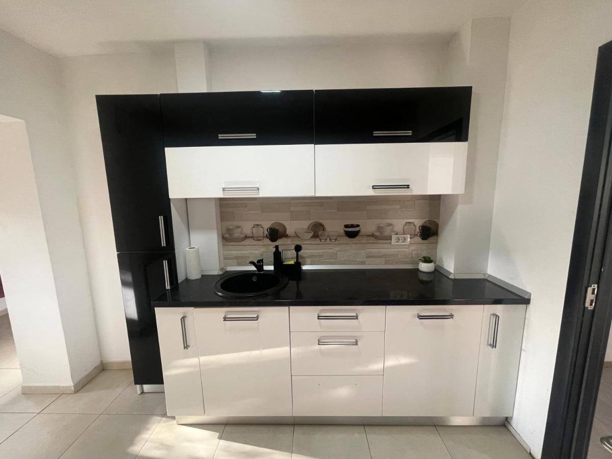 Discret Apartament One Тырговиште Экстерьер фото